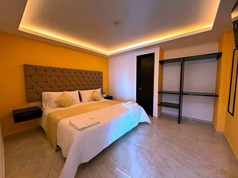 OYO Hotel Familiar Tollan