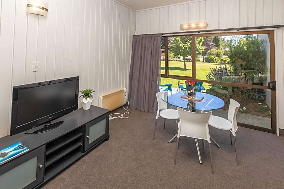 Explorer Motel & Apartments