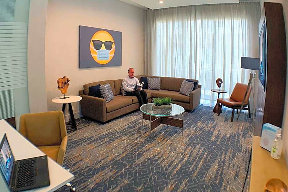 Courtyard by Marriott Los Angeles LAX/Century Boulevard