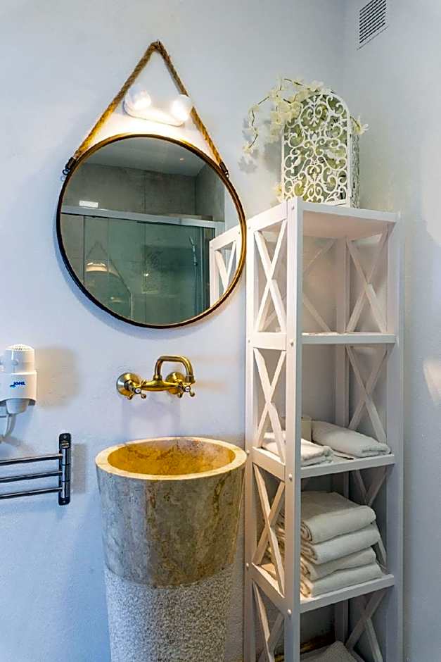Blancos Rooms Hotel