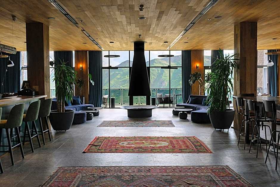 Gudauri Lodge