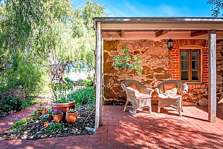 Lucy's Cottage