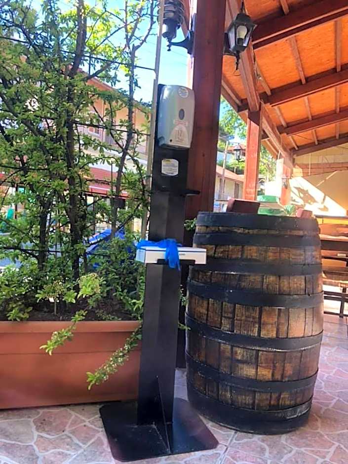 Mountain Rose Hotel & Restaurant