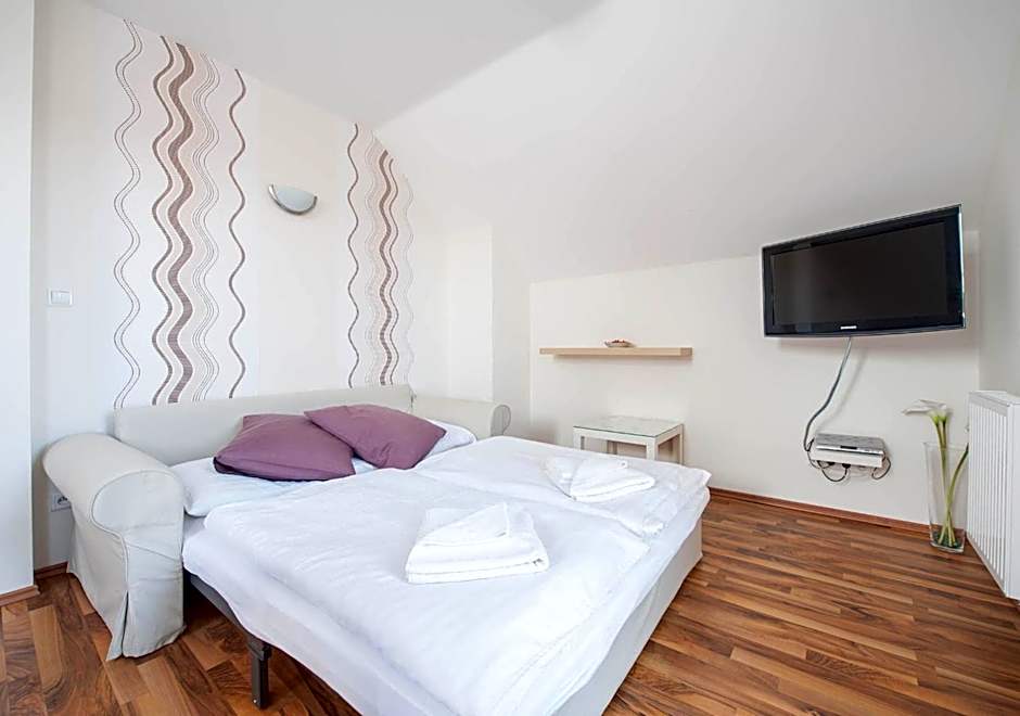 Hotel Garni Pod Skalkou