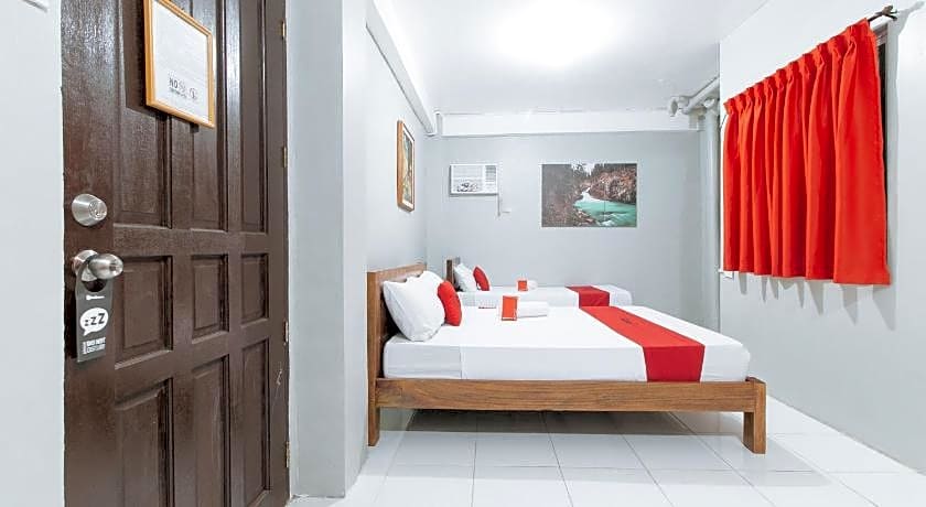 RedDoorz @ Greenview Hotel and Restobar Masbate