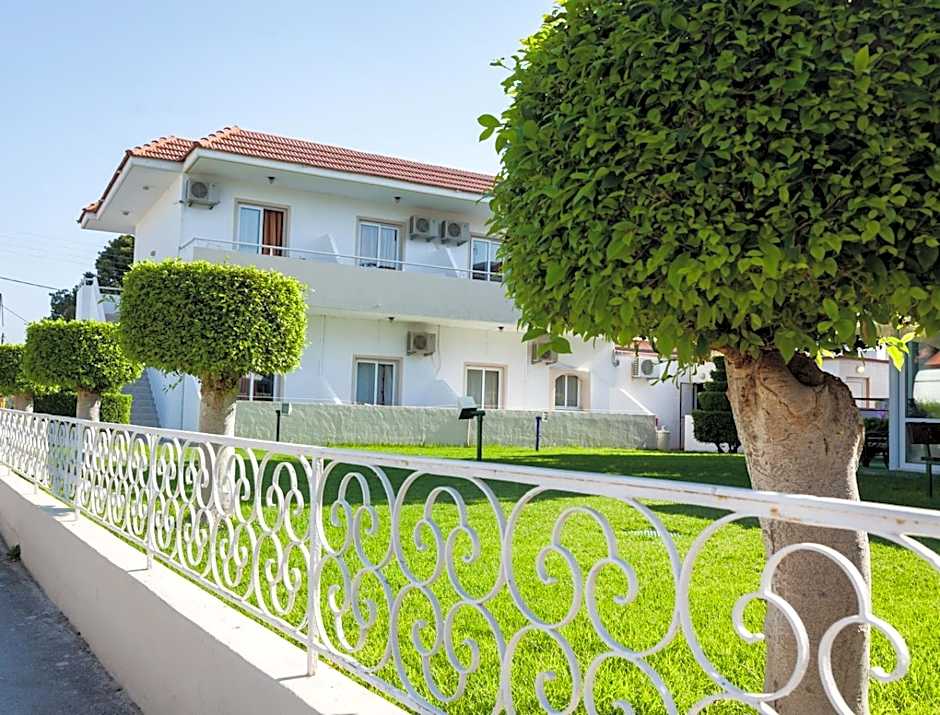 Anixis Hotel & Apartments