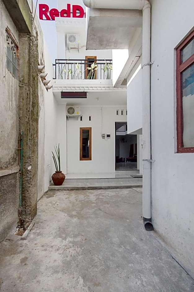 RedDoorz near Pascasarjana UGM 2