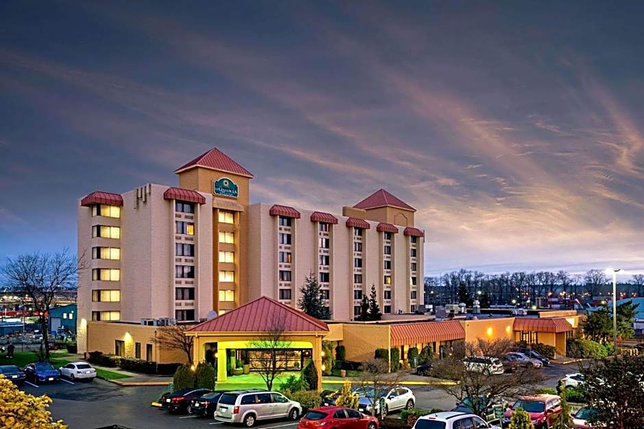 La Quinta Inn & Suites by Wyndham Tacoma Seattle