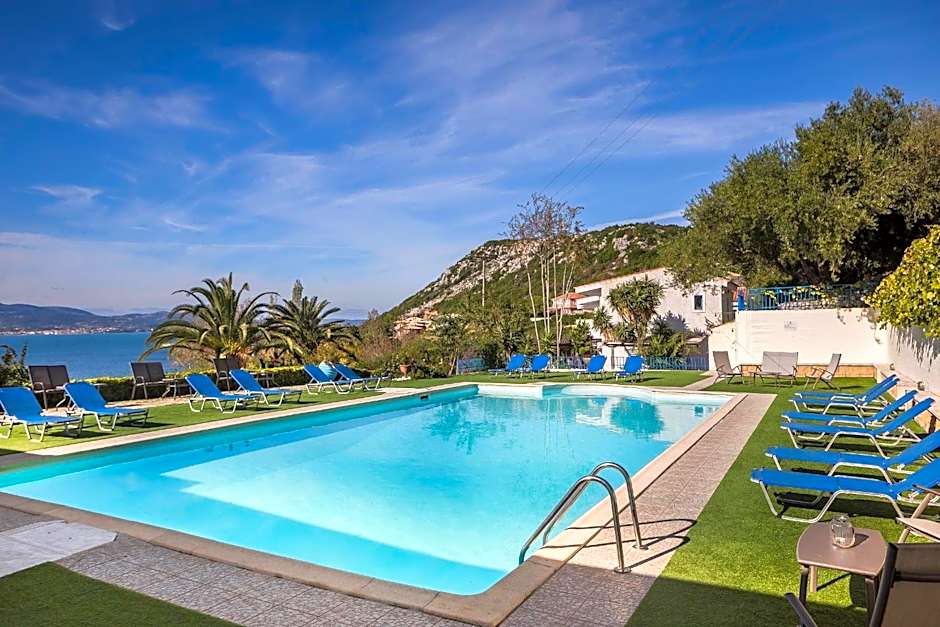 Metaxatos Apartments