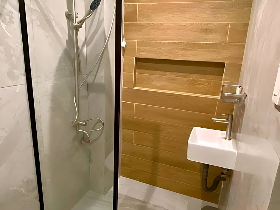 Aurora Suites Pasay near Airport