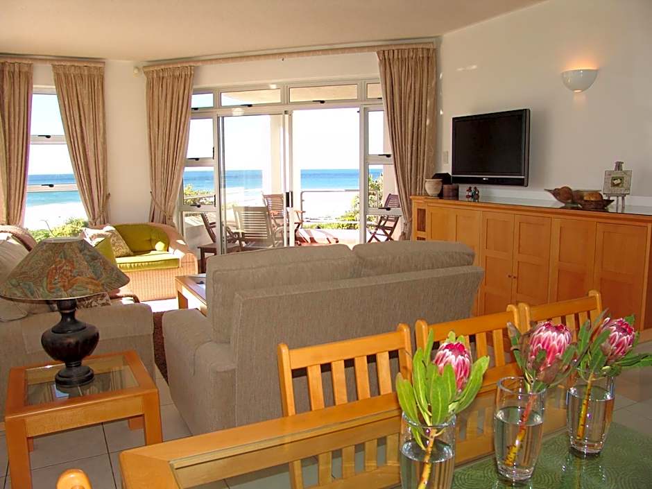 Diaz 15 House on the Bay