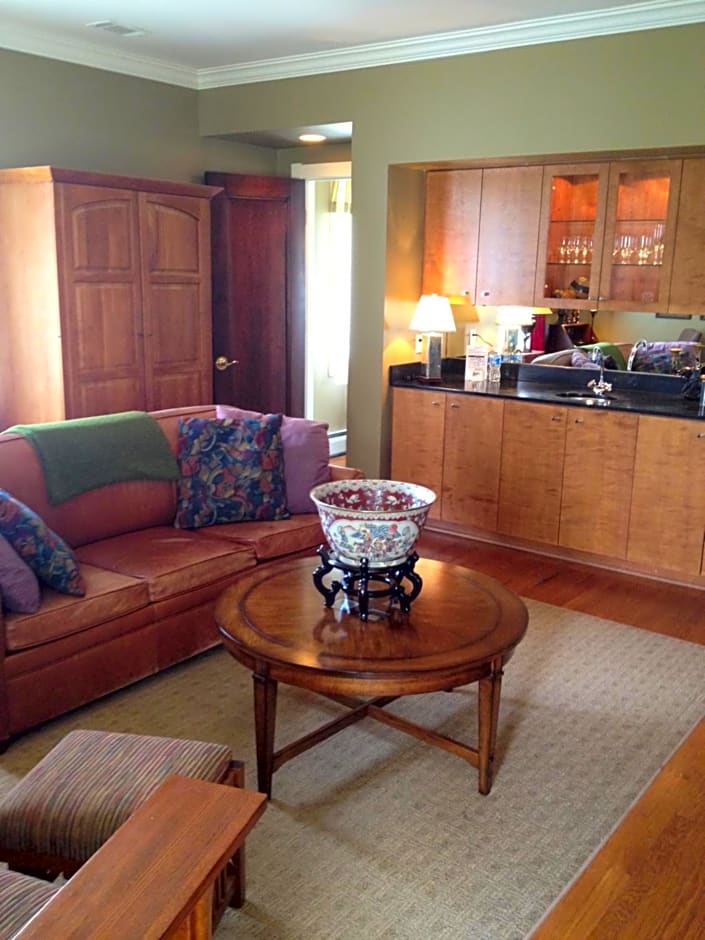 The Belvedere Inn & Restaurant