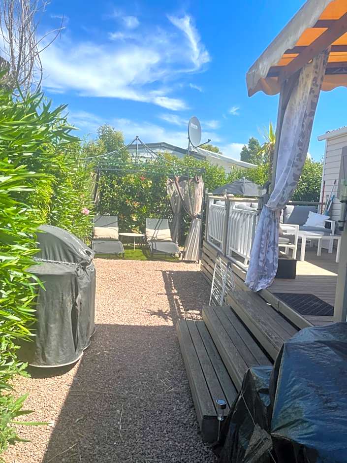 Magic Mobile Montourey, 3 chambres, 2 salles de bain, piscine disponible sur place
