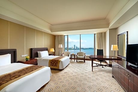 Deluxe Lakeview Twin