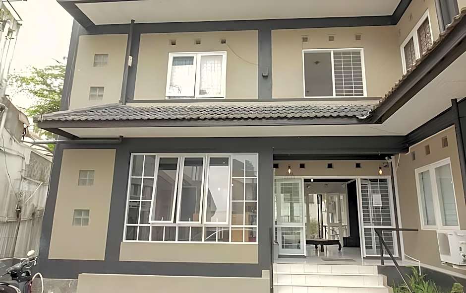 RedDoorz near Exit Toll Pasteur 5