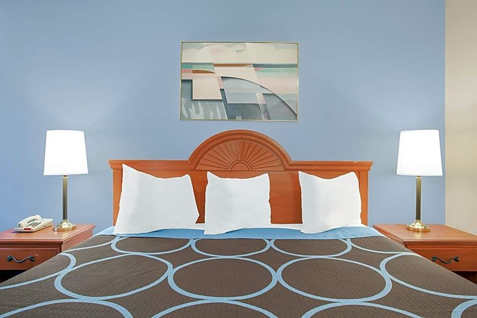 Super 8 by Wyndham Middletown