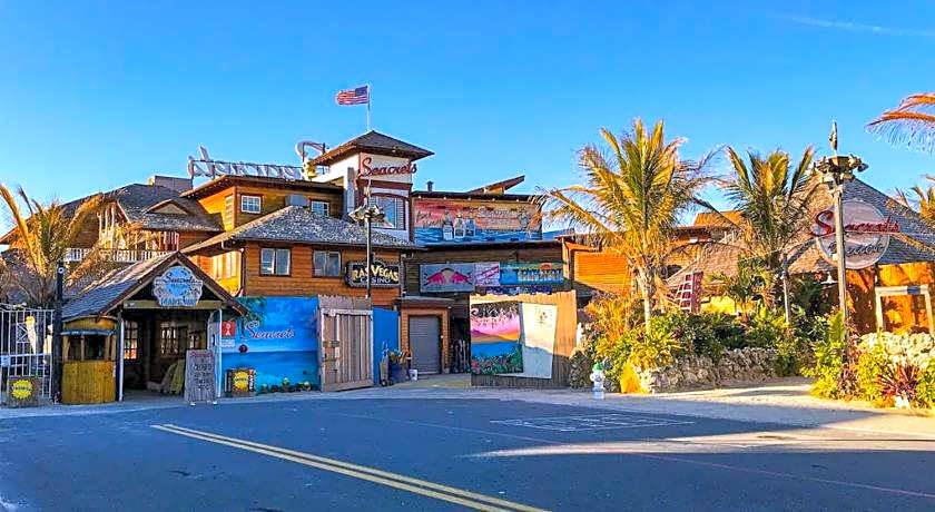Marigot Beach Suites
