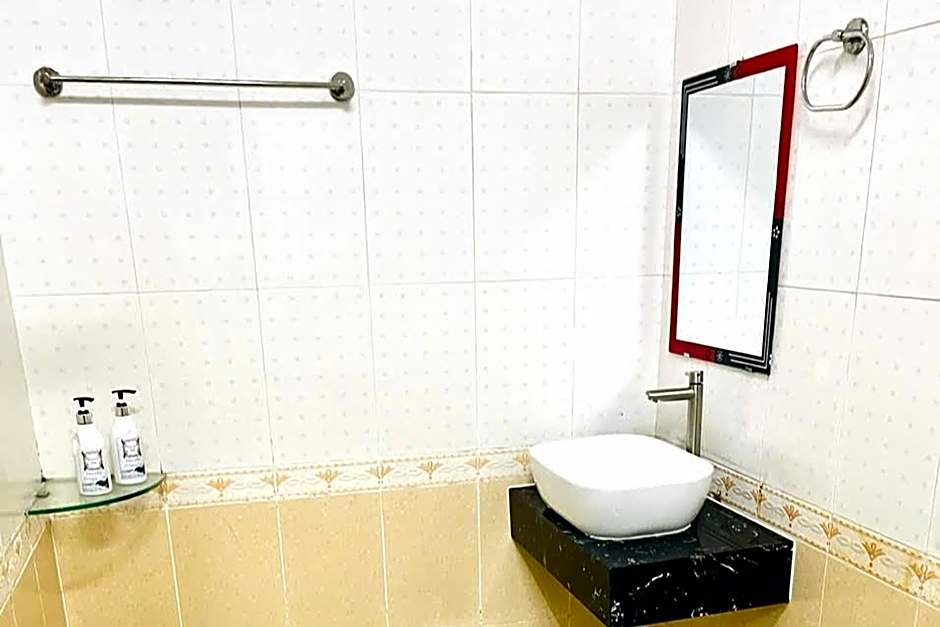 Hung Anh Hotel