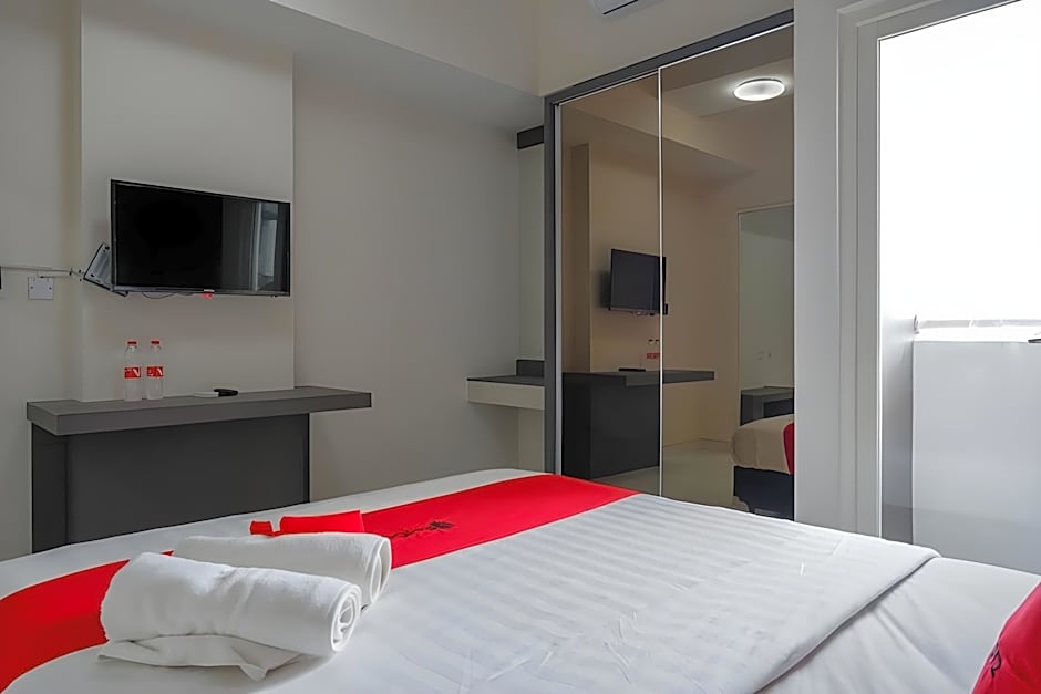 RedDoorz Apartment near Exit Toll Colomadu