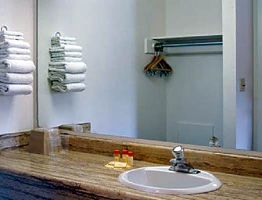 Days Inn by Wyndham San Marcos