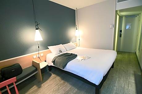 Standard Room with 1 Double Bed