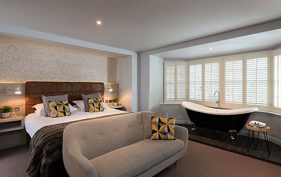 Photo 1 of 6 of Bay Suite
