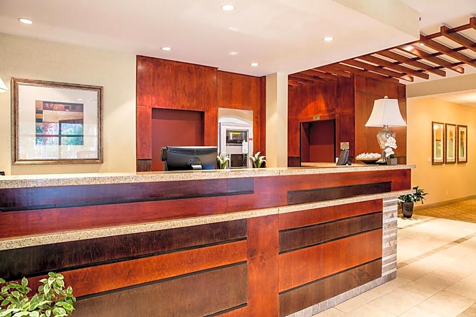 Days Inn by Wyndham Edmonton Downtown