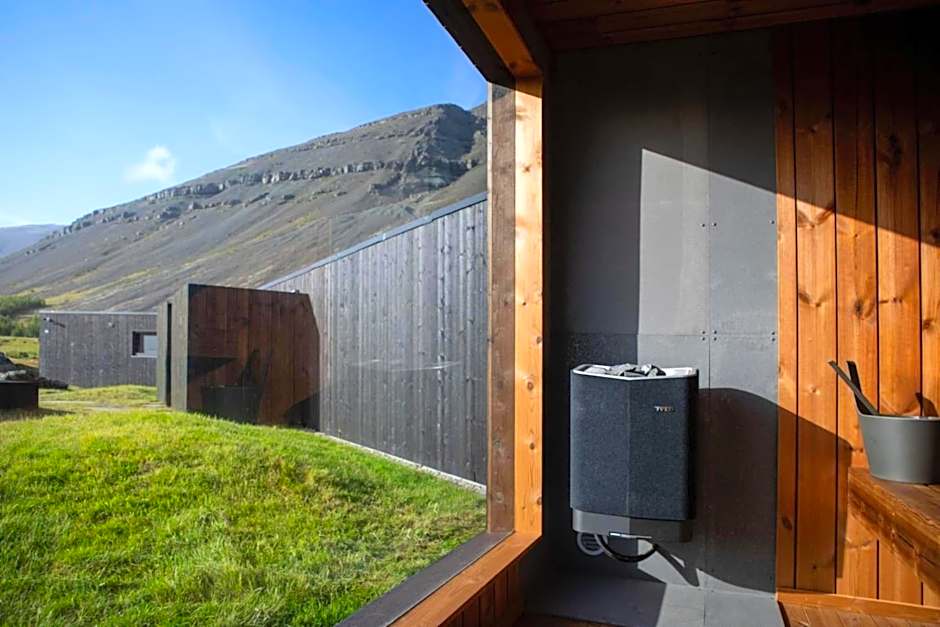 Glacier World - Hoffell Guesthouse