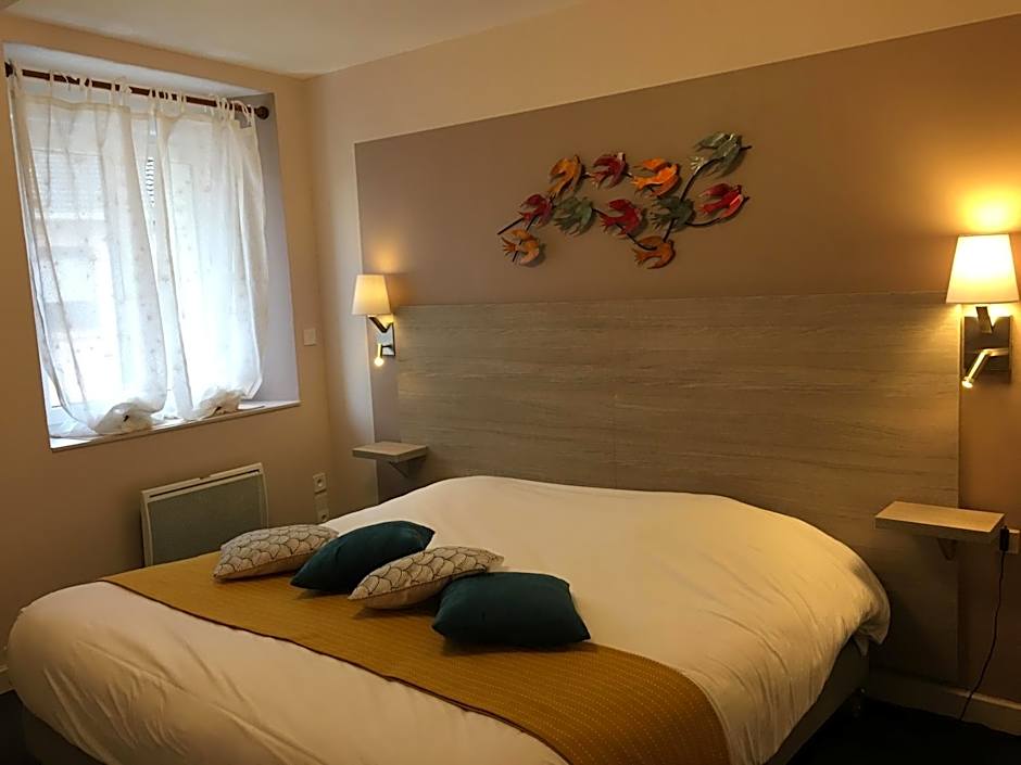 LOGIS Hotel Restaurant Auberge Du Cheval Blanc