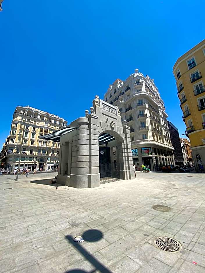 Hostal MH Fuencarral