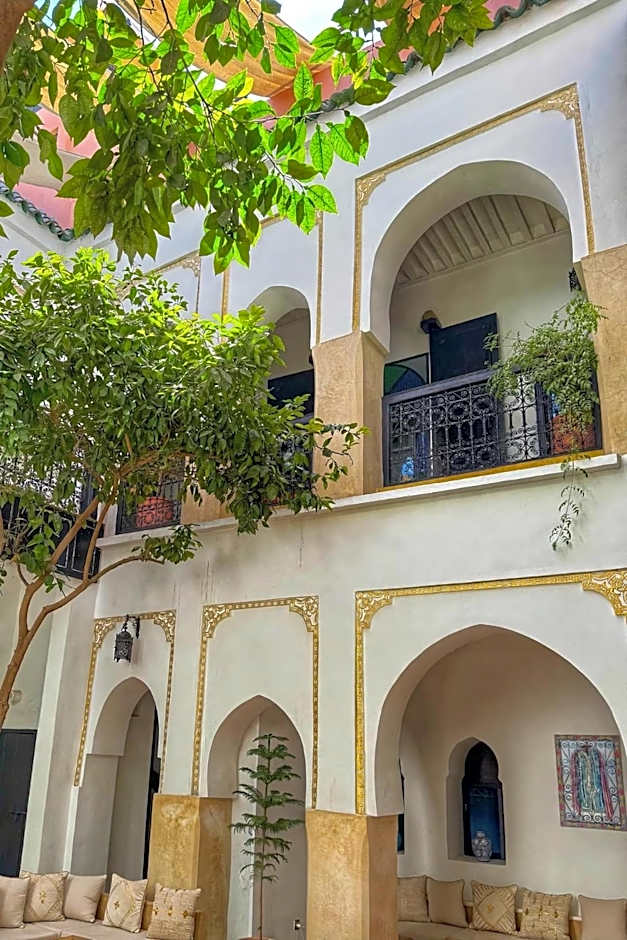 Riad ABBASSIA Marrakech Première - Authentic Medina Experience