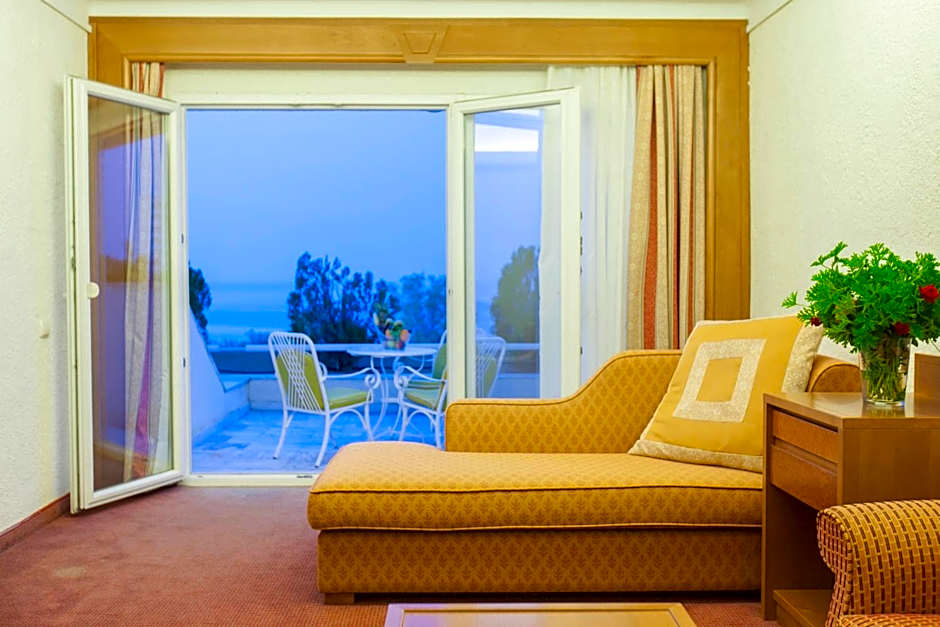 Superior Suite with Sea View (2-3 Adults + 1 Child) — 3 fotoğraftan 1. fotoğraf