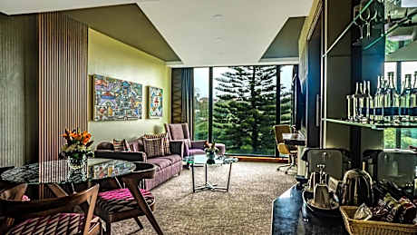 Signature Suite