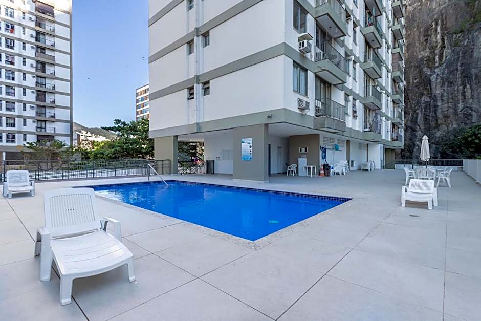 Apartamento em Botafogo a 9min da praia - MRF1307