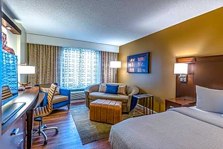 King Room with Sofa Bed and Balcony