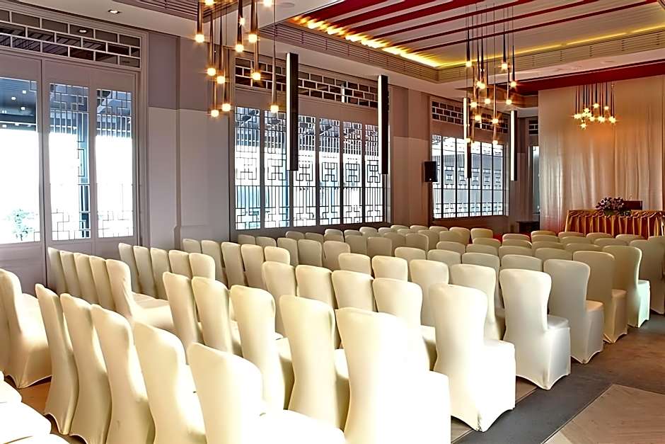 The Quarter Hualamphong by UHG - Close to Song Wat Road, Chinatown, Hua Lamphong Railway Station, Hua Lamphong MRT Station