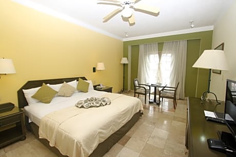 Junior suite king size bed