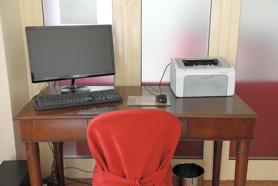 Hotel Mantegna Stazione, MantegnaHotels