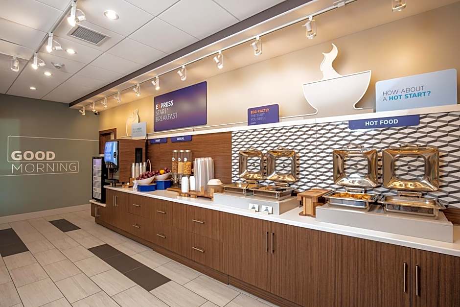 Holiday Inn Express And Suites Beloit By IHG