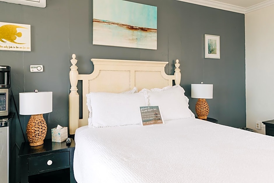 Seaside Laguna Inn & Suites