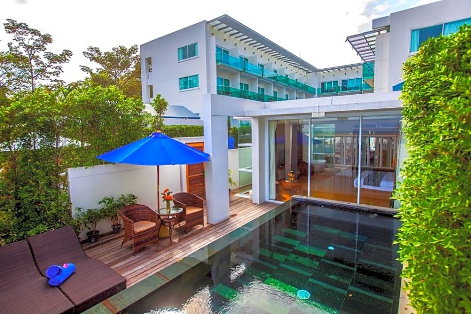 KC Beach Club & Pool Villas