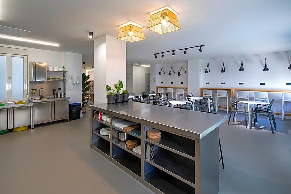 Bulezen Urban Hostel