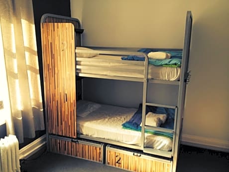 Bed in Women's 4-bed Dormitory