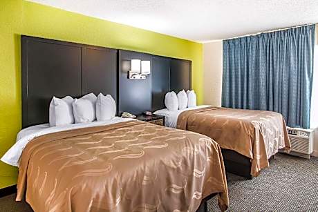 2 Double Beds  Efficiency  No Smoking