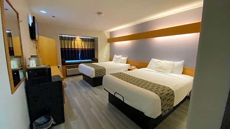 Microtel Inn & Suites by Wyndham Ardmore