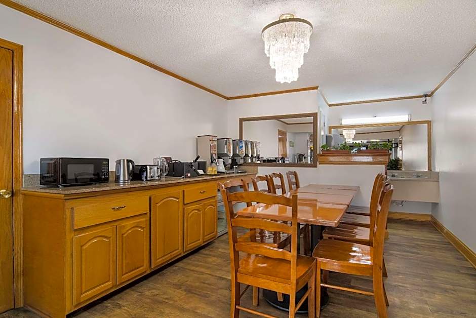 Econo Lodge Calhoun North Damascus