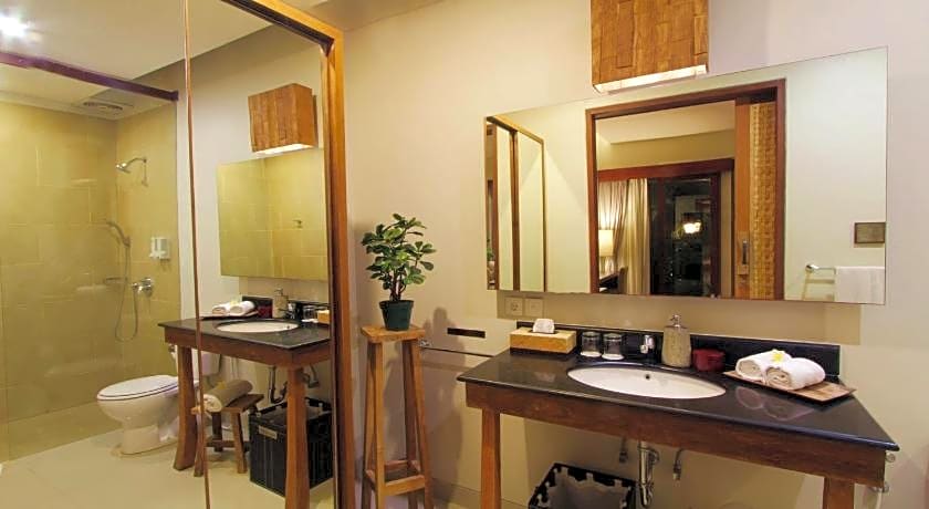 Uma Karan Hotel