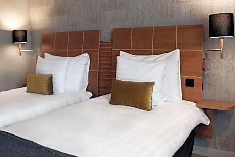 Room Two Beds