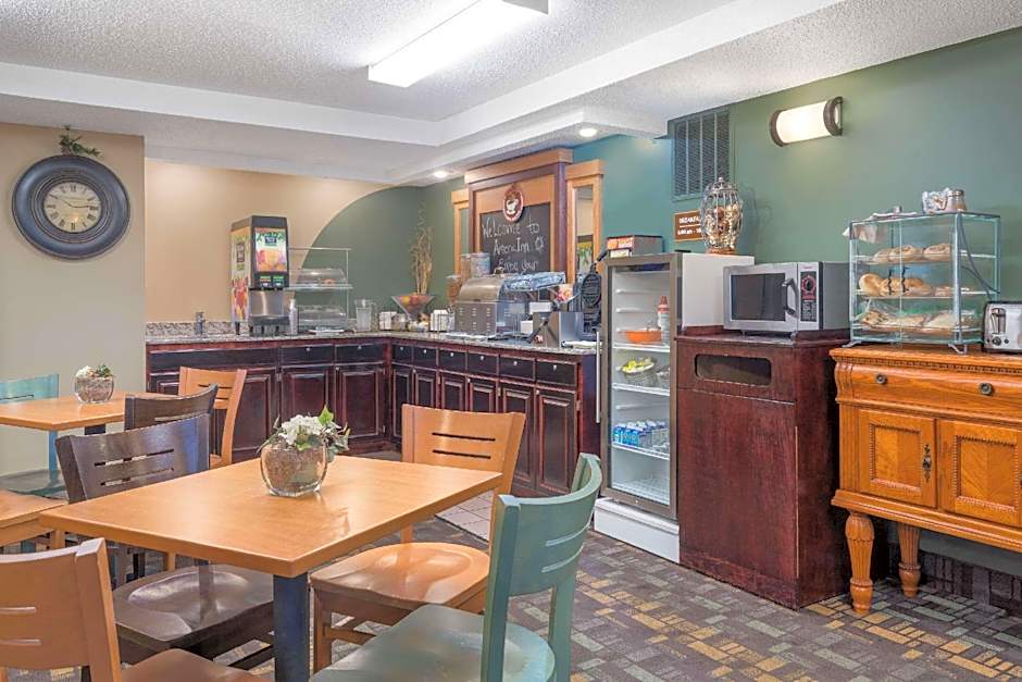 AmericInn by Wyndham Little Falls