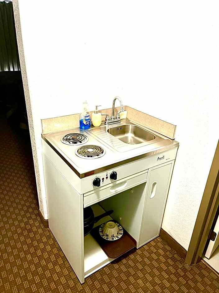 Super 8 by Wyndham Hinton